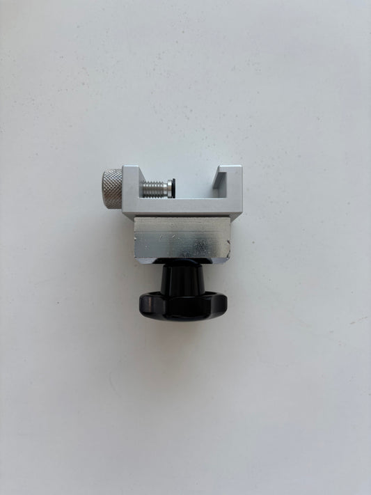 Schienenklemme, mit 8 mm Bohrung